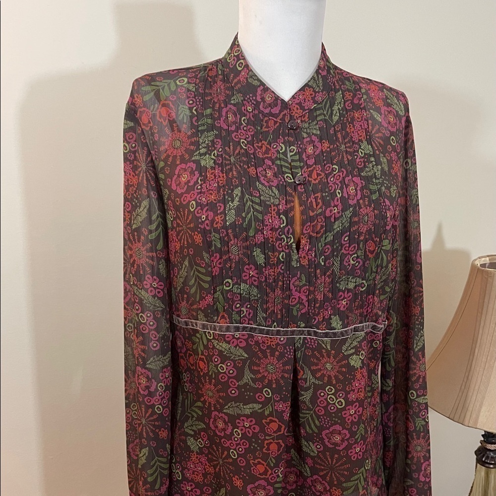 APT 9 sz med tunic top sheer floral very cute